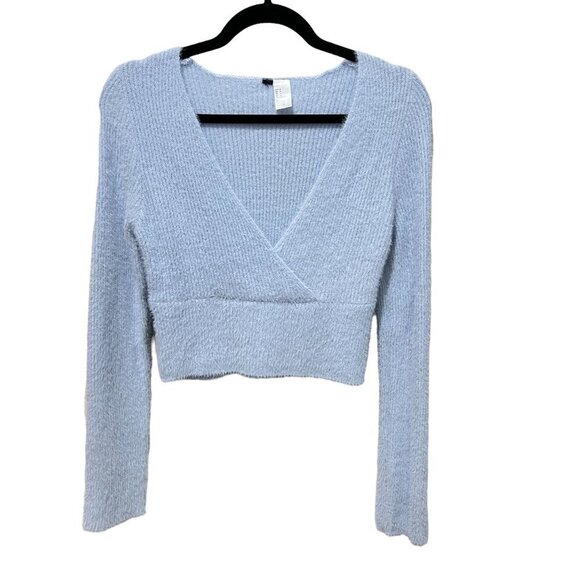 H&M Baby blue Crop  V-Neck Sweater M - Picture 1 of 4
